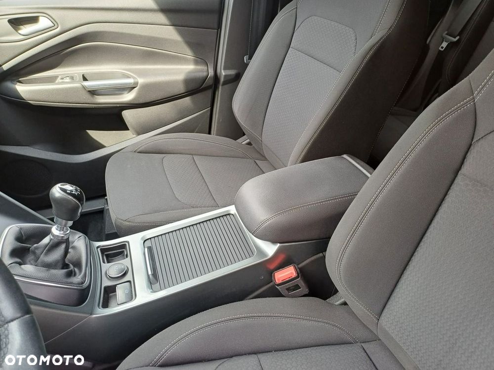 Ford Kuga 1.5 EcoBoost 2x4 Individual - 12