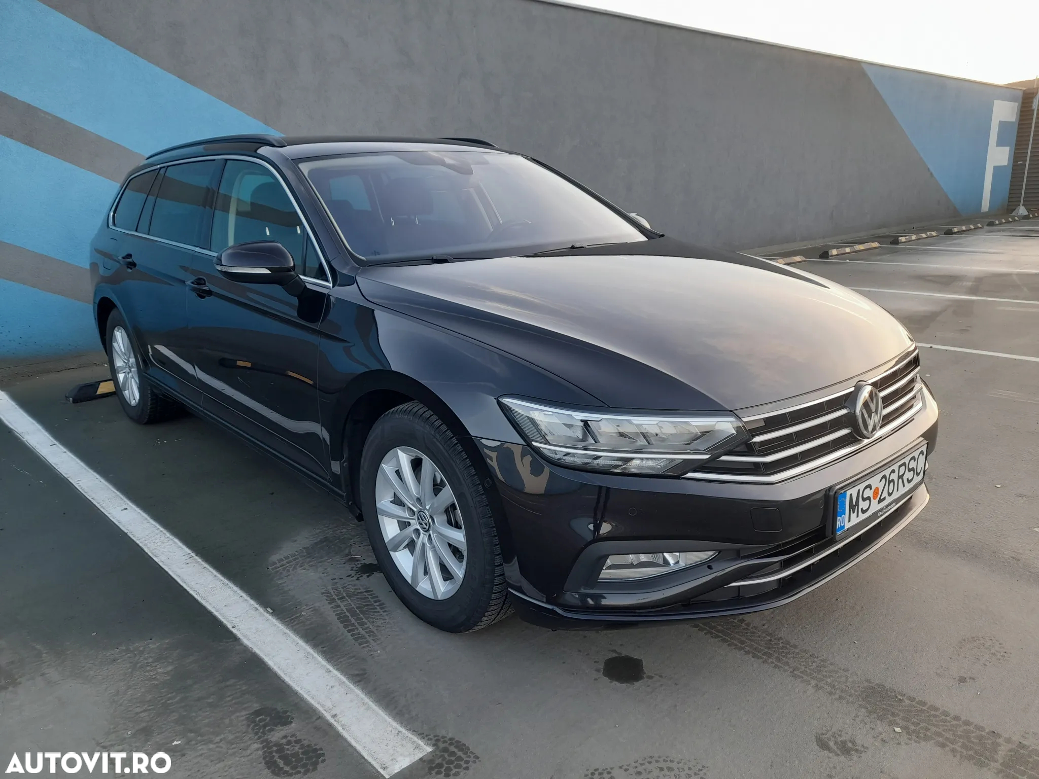 Volkswagen Passat Variant 2.0 TDI DSG Highline - 16