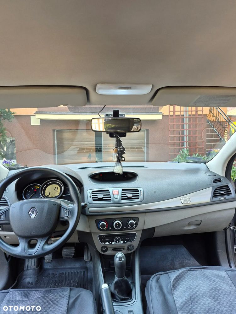 Renault Megane 1.5 dCi Authentique - 10