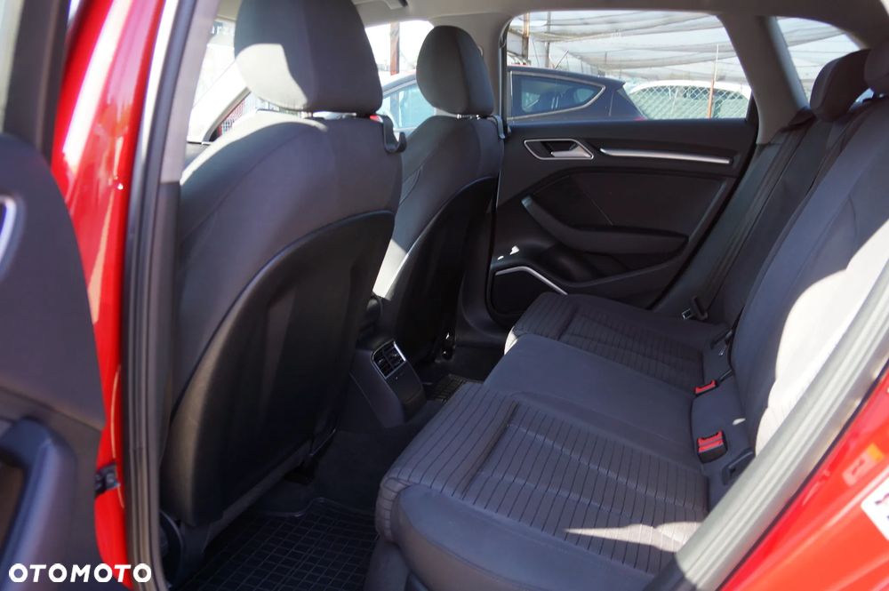 Audi A3 Sportback 2.0 TDI (clean diesel) quattro S tronic Attraction - 29