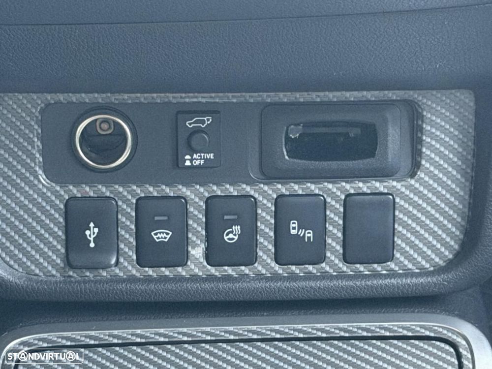 Mitsubishi Outlander 2.0 Instyle Navi - 18
