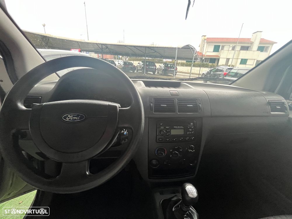 Ford Tourneo Connect 1.8 TDCi Curta - 9