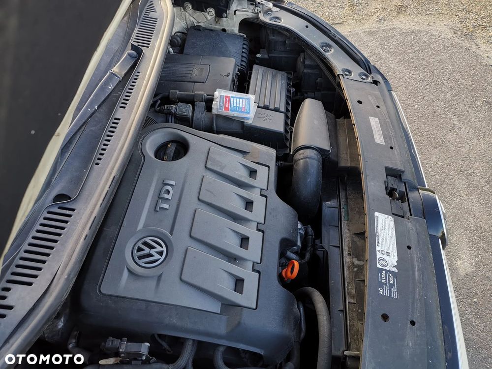 Volkswagen Touran 1.6 TDI DPF DSG Trendline - 38