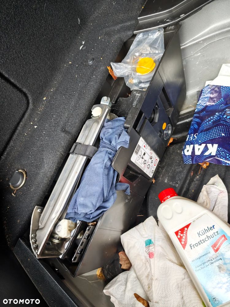 Mercedes-Benz Klasa C 250 CDI DPF (BlueEFFICIENCY) Avantgarde - 18