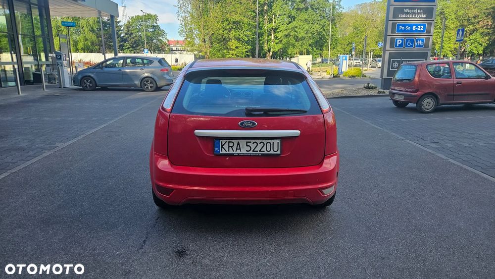 Ford Focus 1.6 Ghia - 7