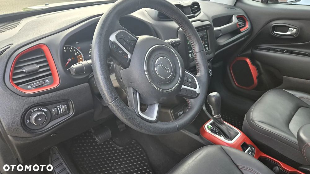 Jeep Renegade - 12