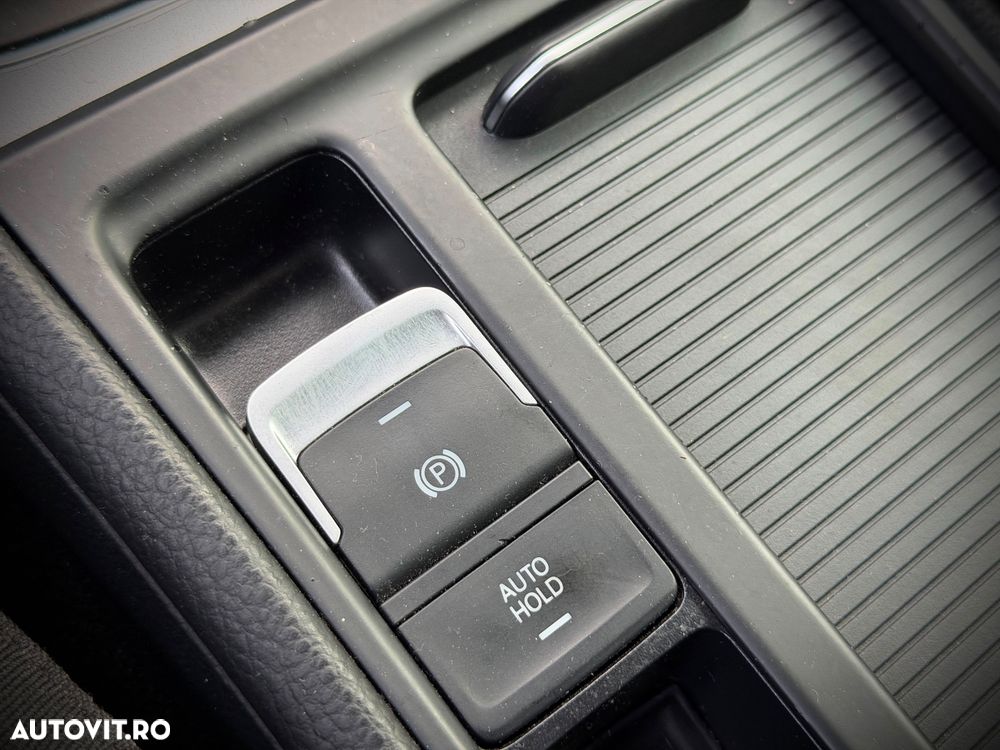 Volkswagen Golf 1.6 TDI BlueMotion Technology DSG Comfortline - 25