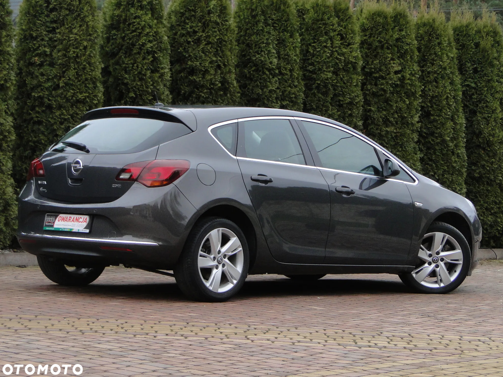 Opel Astra IV 1.7 CDTI Cosmo - 12