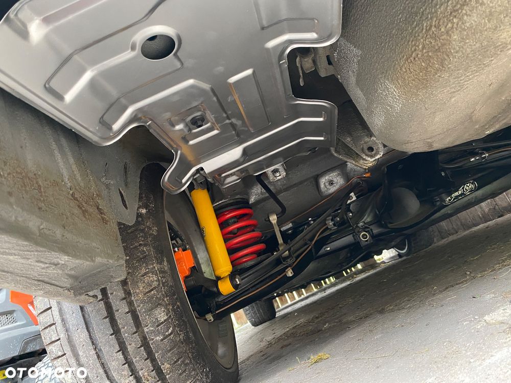 BMW Seria 3 325i - 8