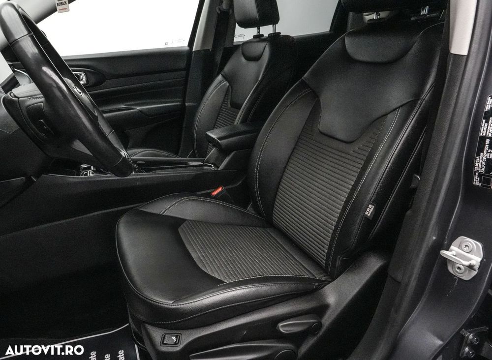 JEEP Compass 2023 — imagine 13