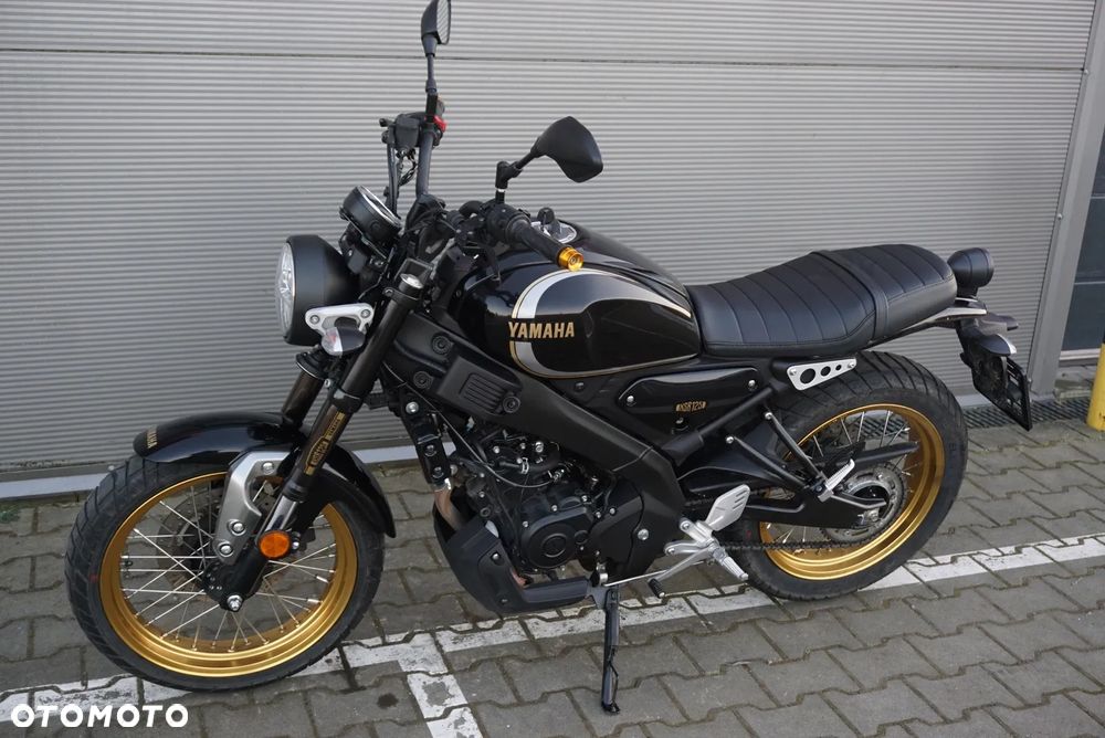 Yamaha XSR - 12