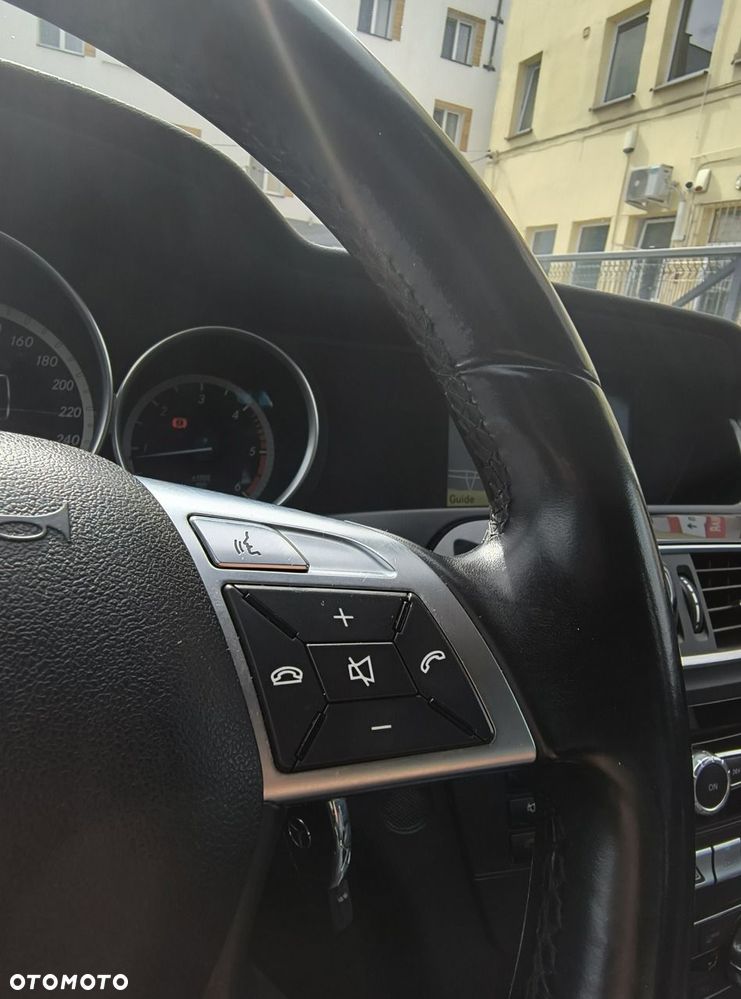 Mercedes-Benz Klasa C 200 CDI DPF (BlueEFFICIENCY) Elegance - 33