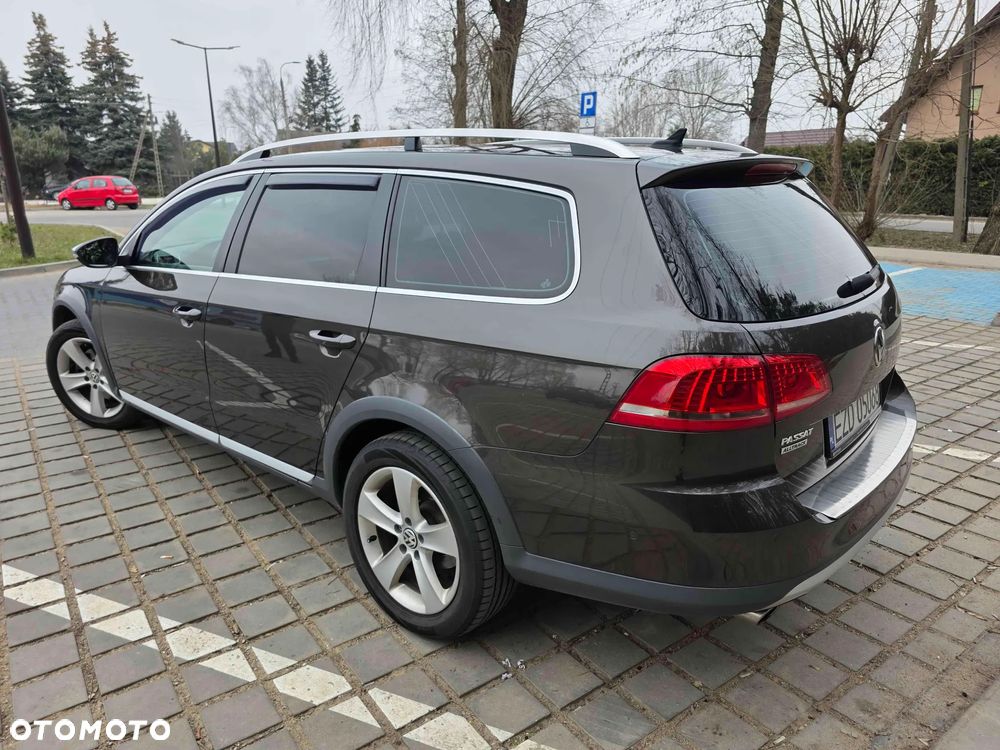 Volkswagen Passat Alltrack 2.0 TDI 4Motion DSG BlueMotion Tec - 3