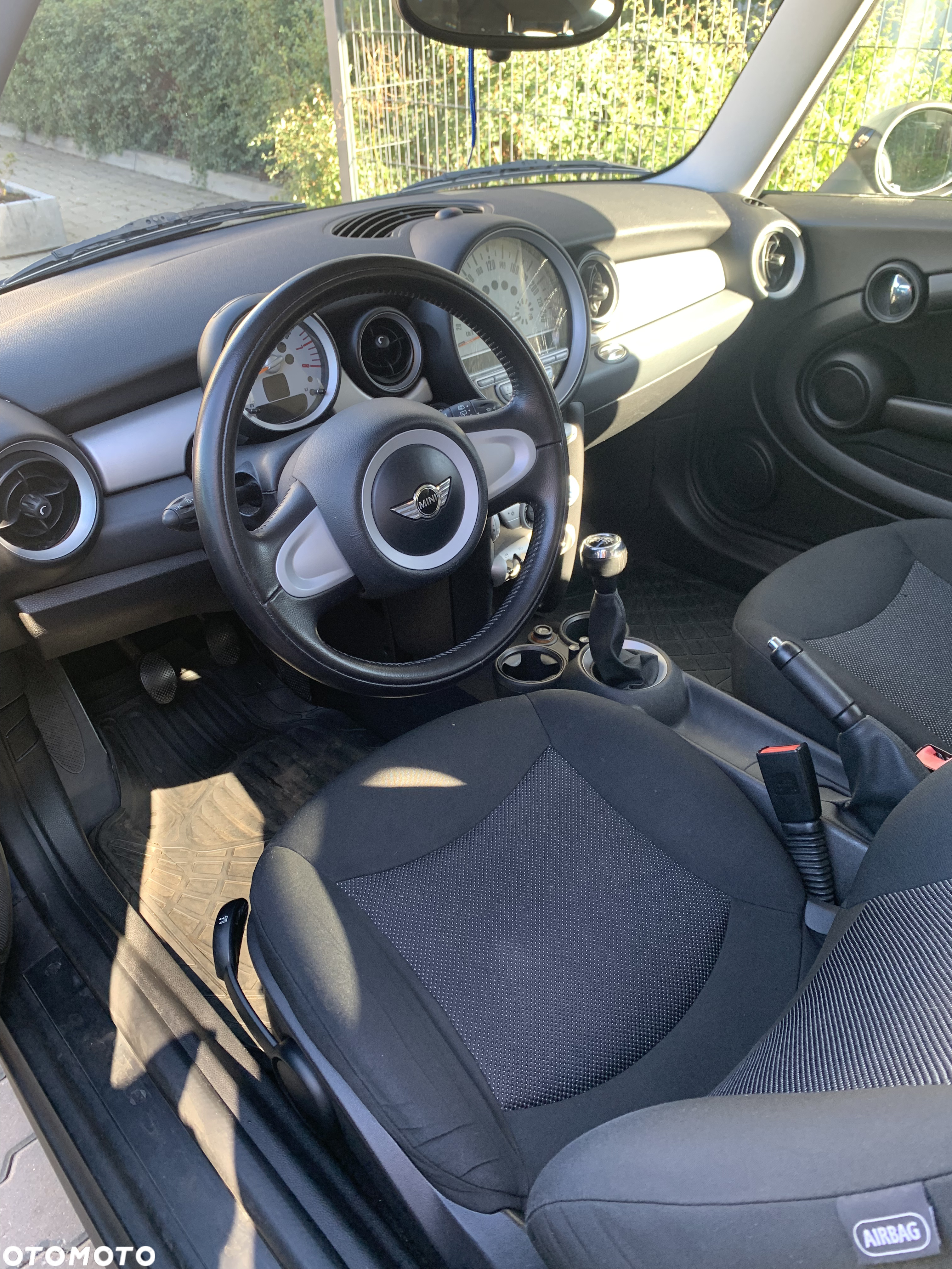MINI ONE Standard - 5