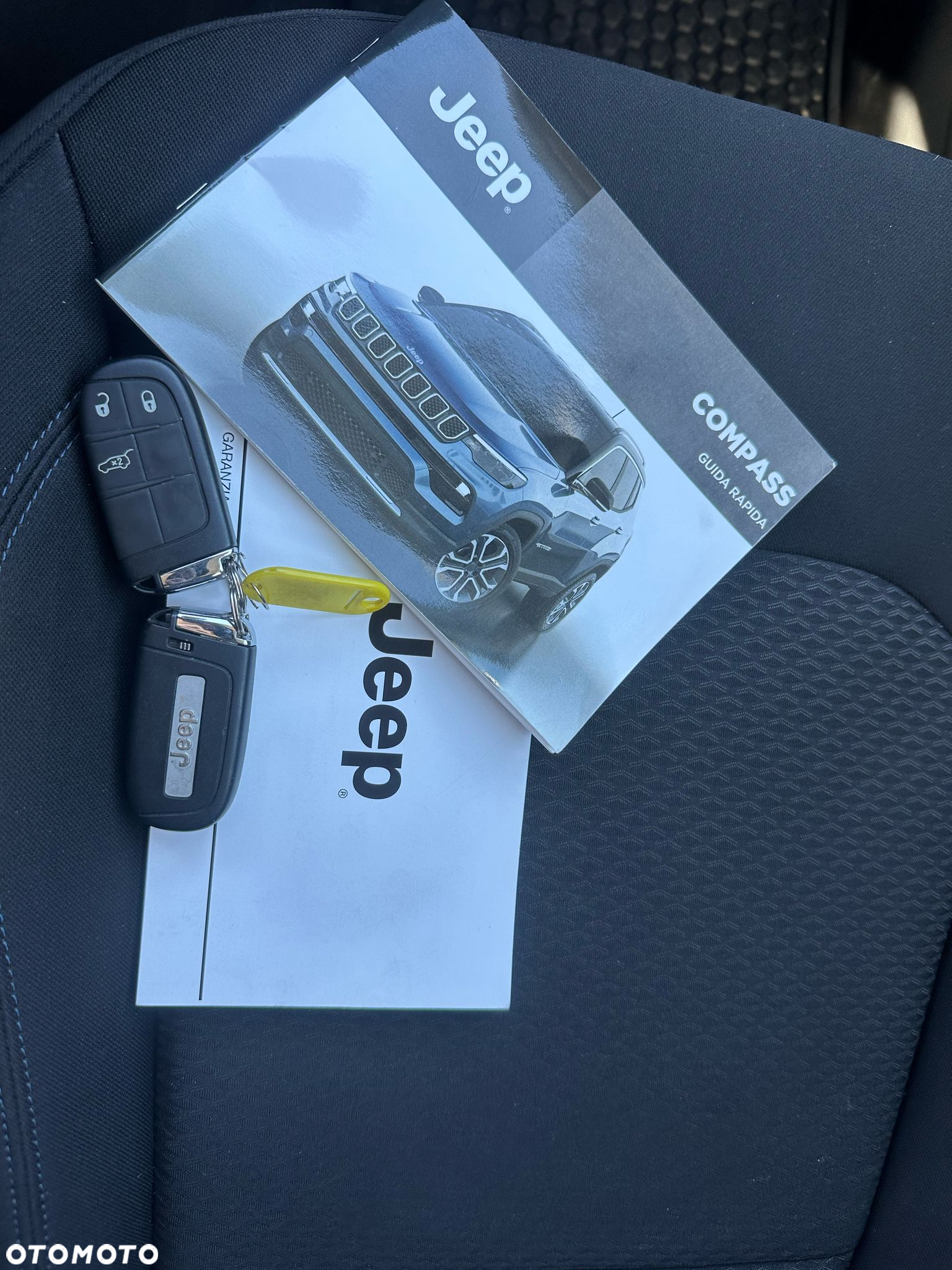 Jeep Compass - 15