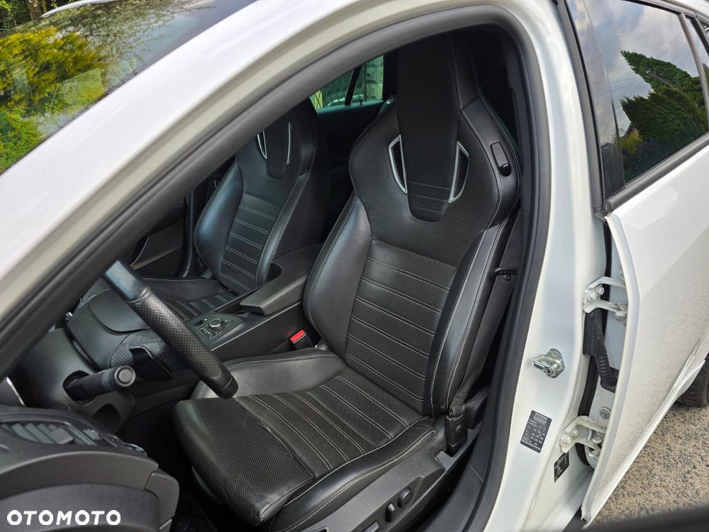 Opel Insignia 2.0 BiTurbo CDTI 4x4 Sport - 24