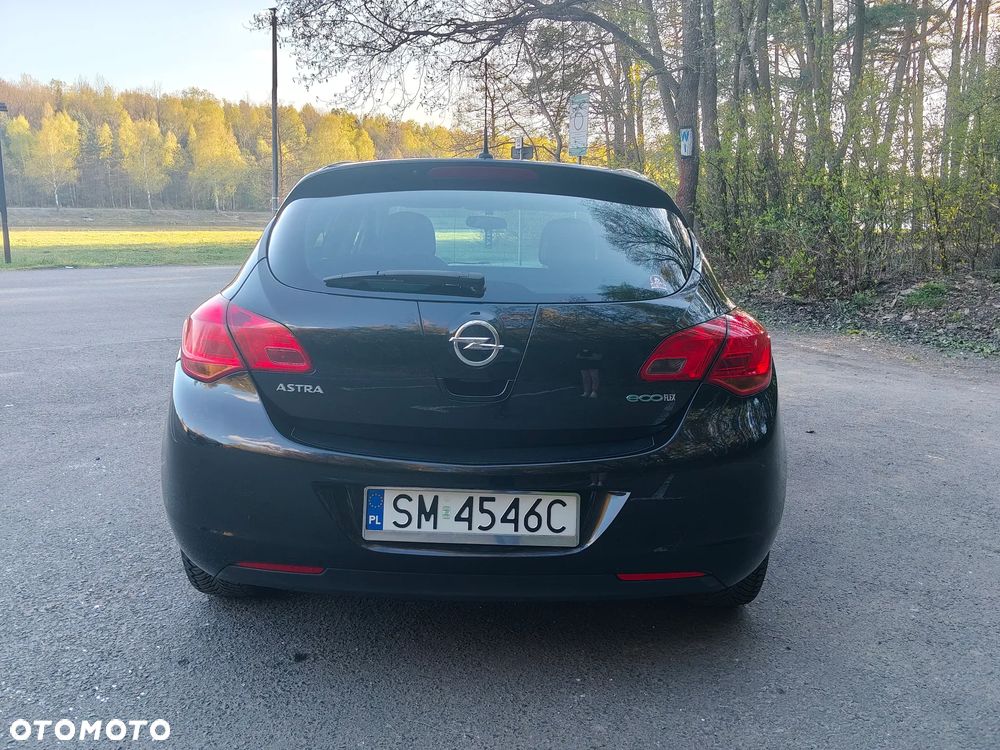 Opel Astra 1.4 ecoFLEX - 12
