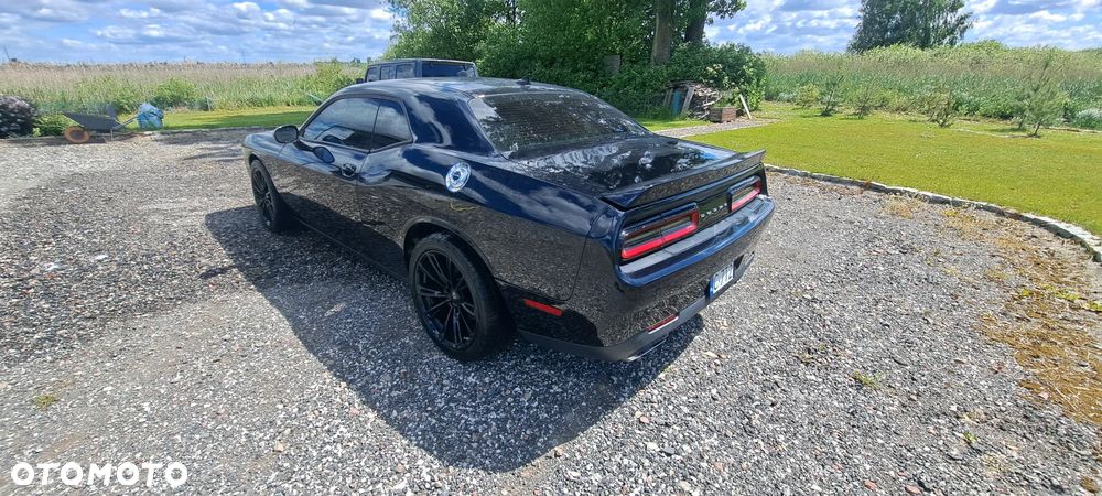 Dodge Challenger - 5