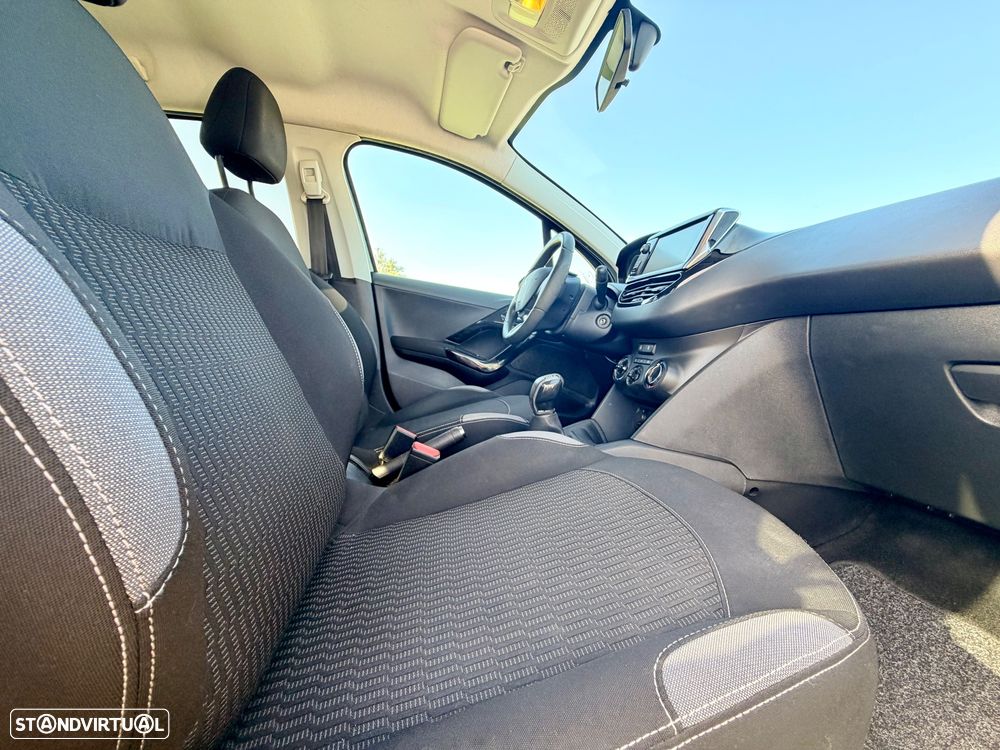 Peugeot 208 1.2 PureTech Style - 13