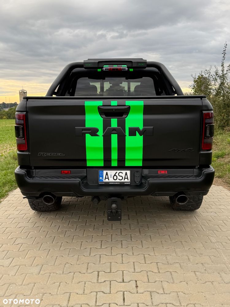 Dodge RAM 1500 5.7 4x4 - 35