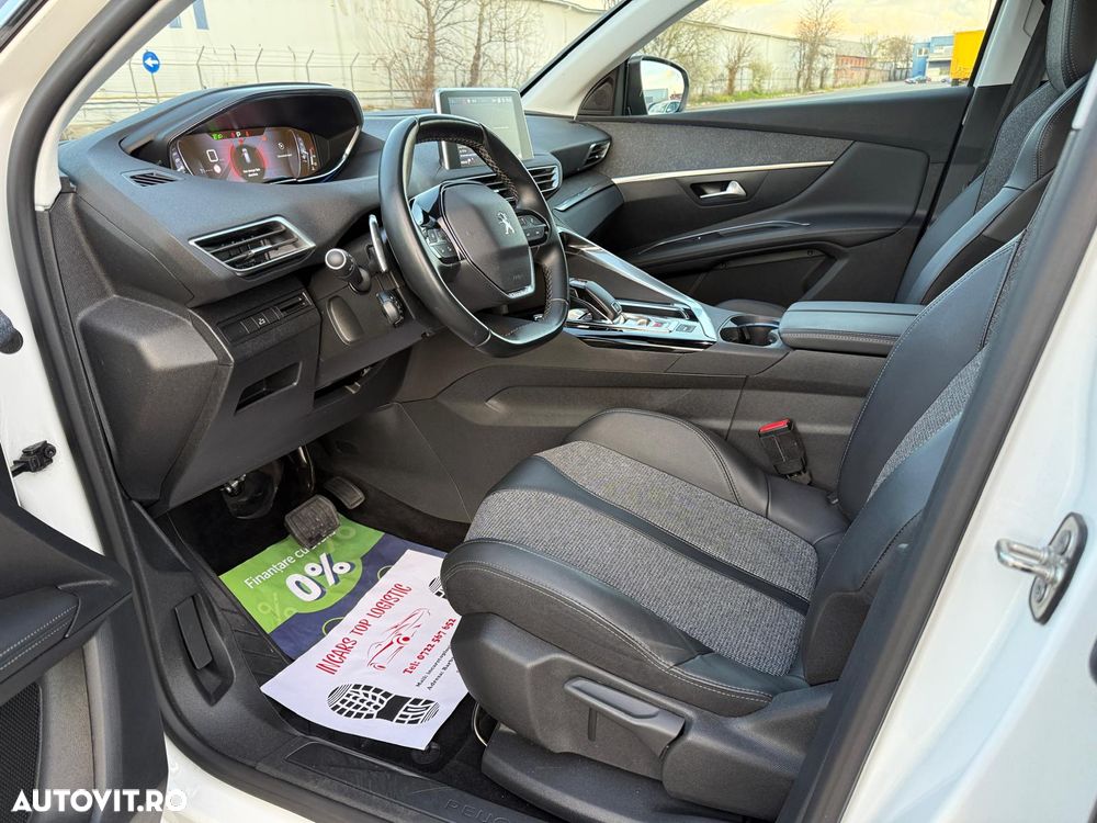 Peugeot 3008 1.2 PureTech Turbo S&S EAT8 Allure - 15