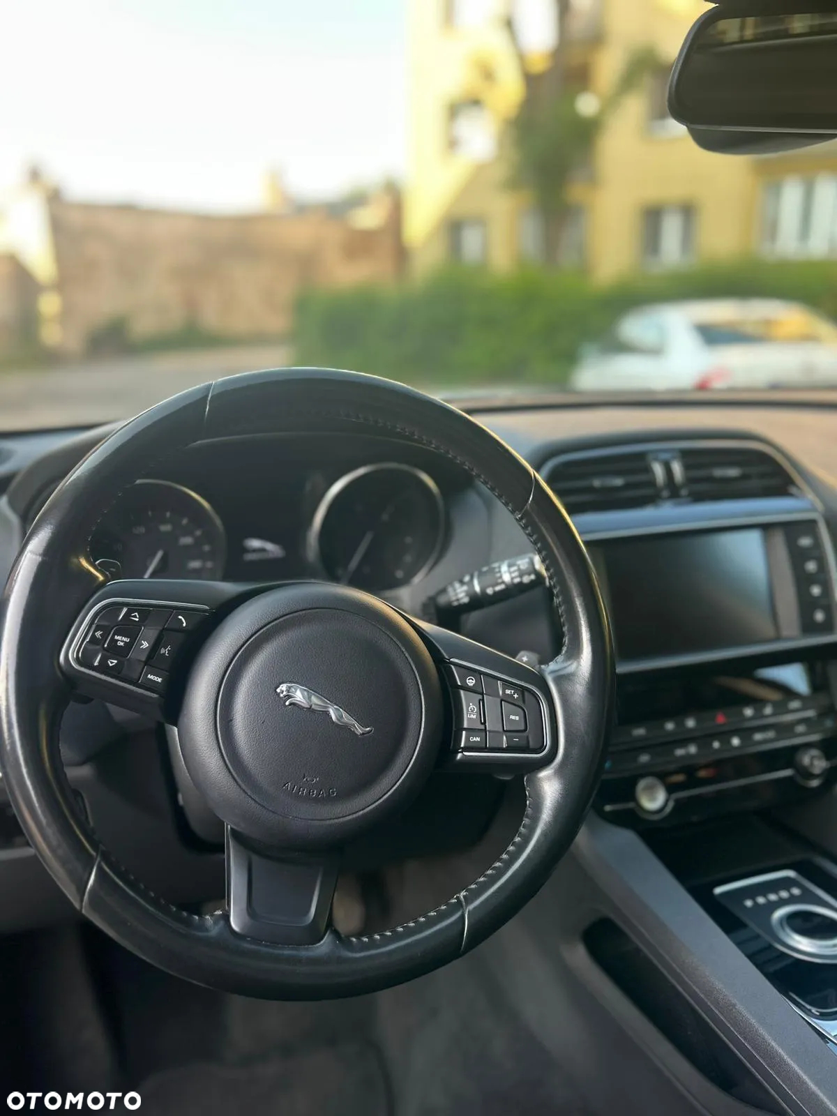 Jaguar F-Pace 2.0 i4D AWD Prestige - 9