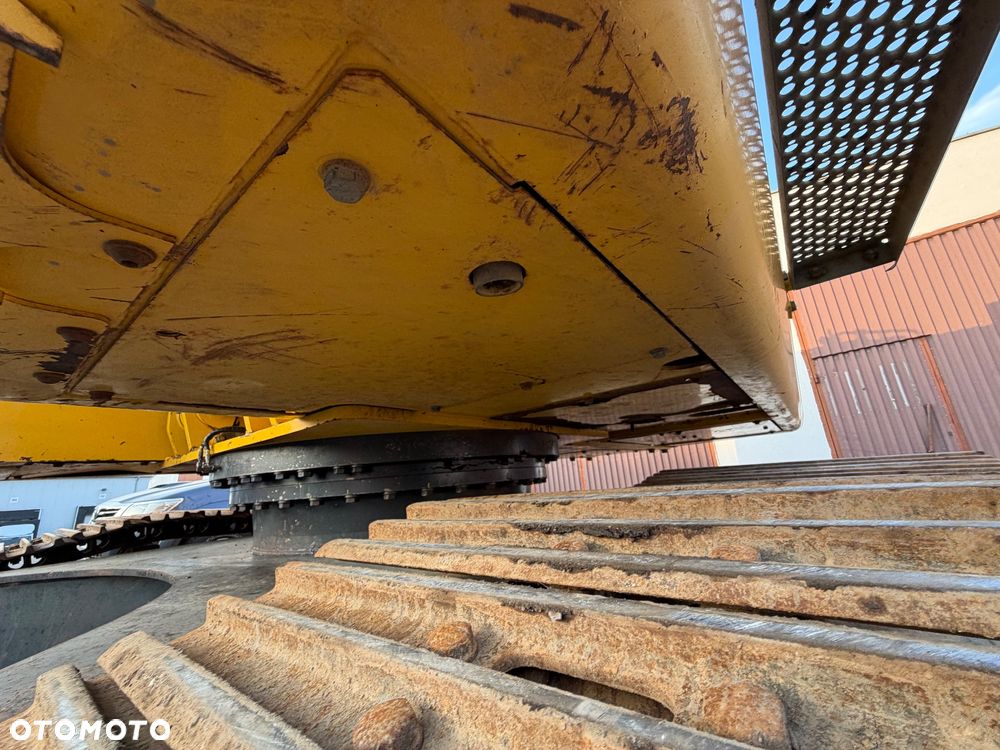 Komatsu PC240LC-11 - 34