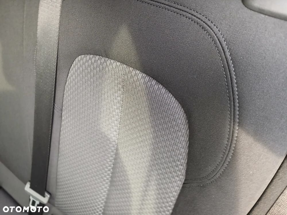BMW Seria 1 118i Advantage - 21