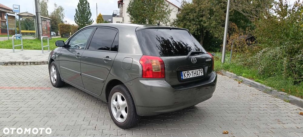 Toyota Corolla 2.0 D-4D Executive - 5