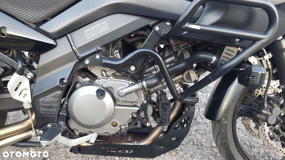 Suzuki V-STROM - 4