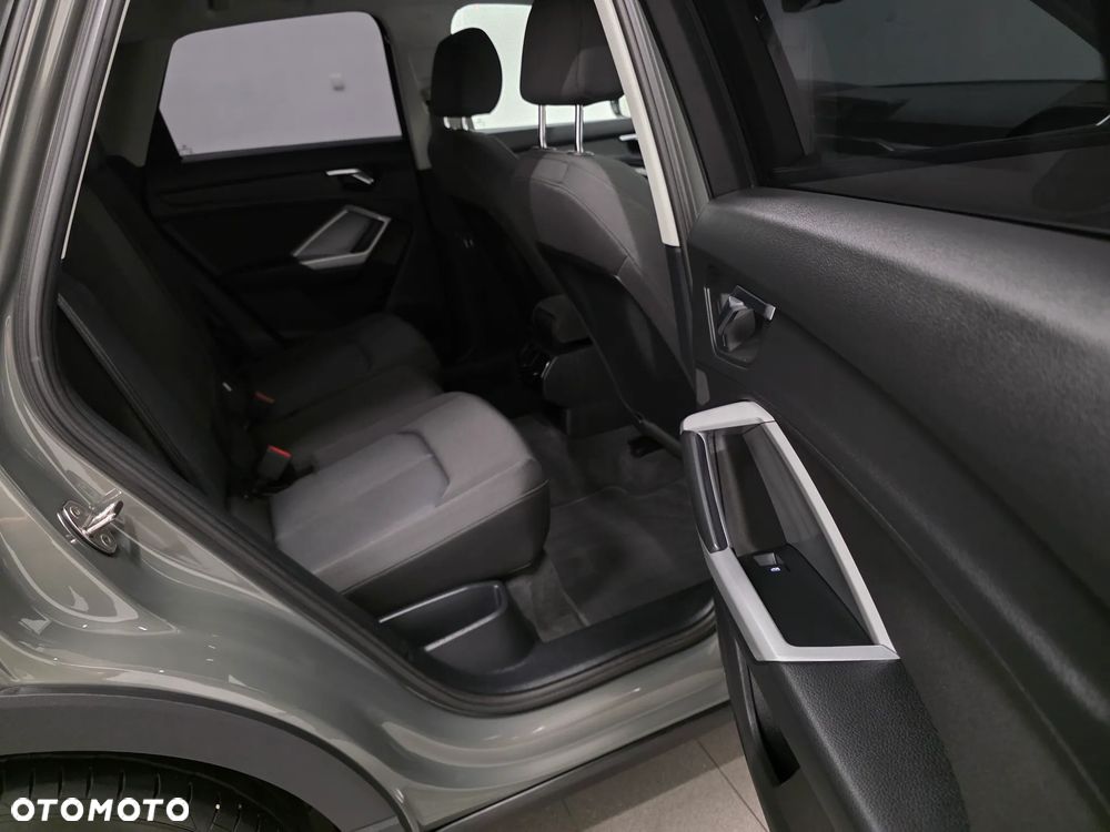 Audi Q3 35 TDI S tronic - 18