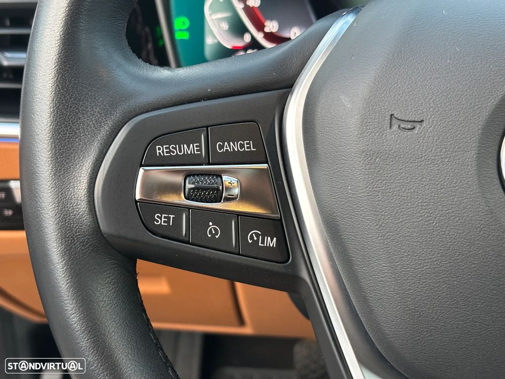 BMW 330 e Touring Line Sport Auto - 21