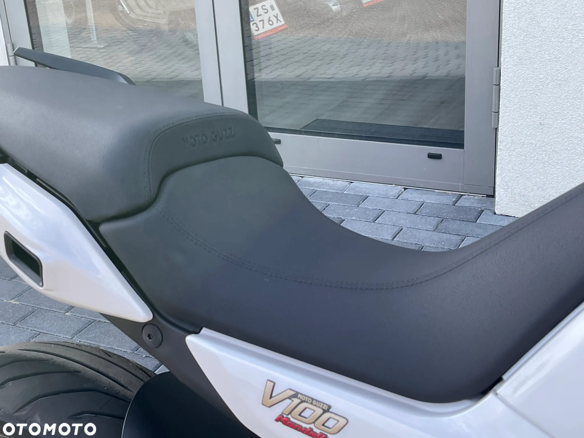 Moto Guzzi V100 Mandello - 16