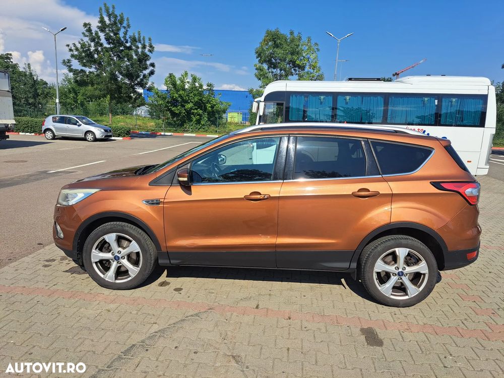 Ford Kuga 2.0 TDCi 2WD ST-Line - 9