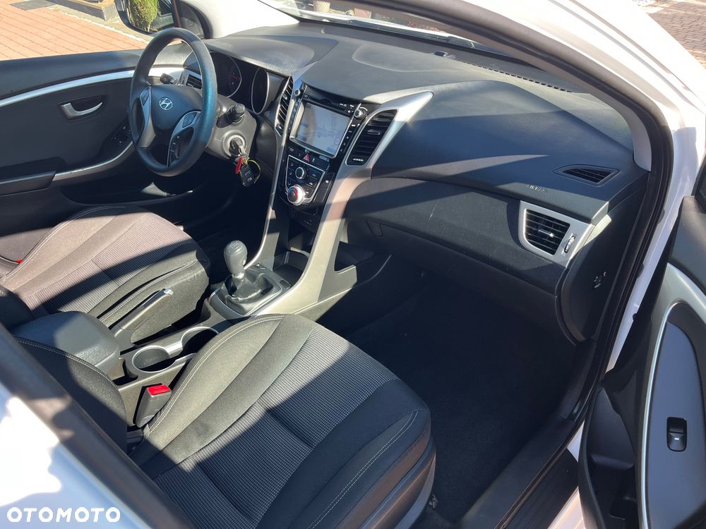 Hyundai i30 1.6 CRDI Passion Plus - 17