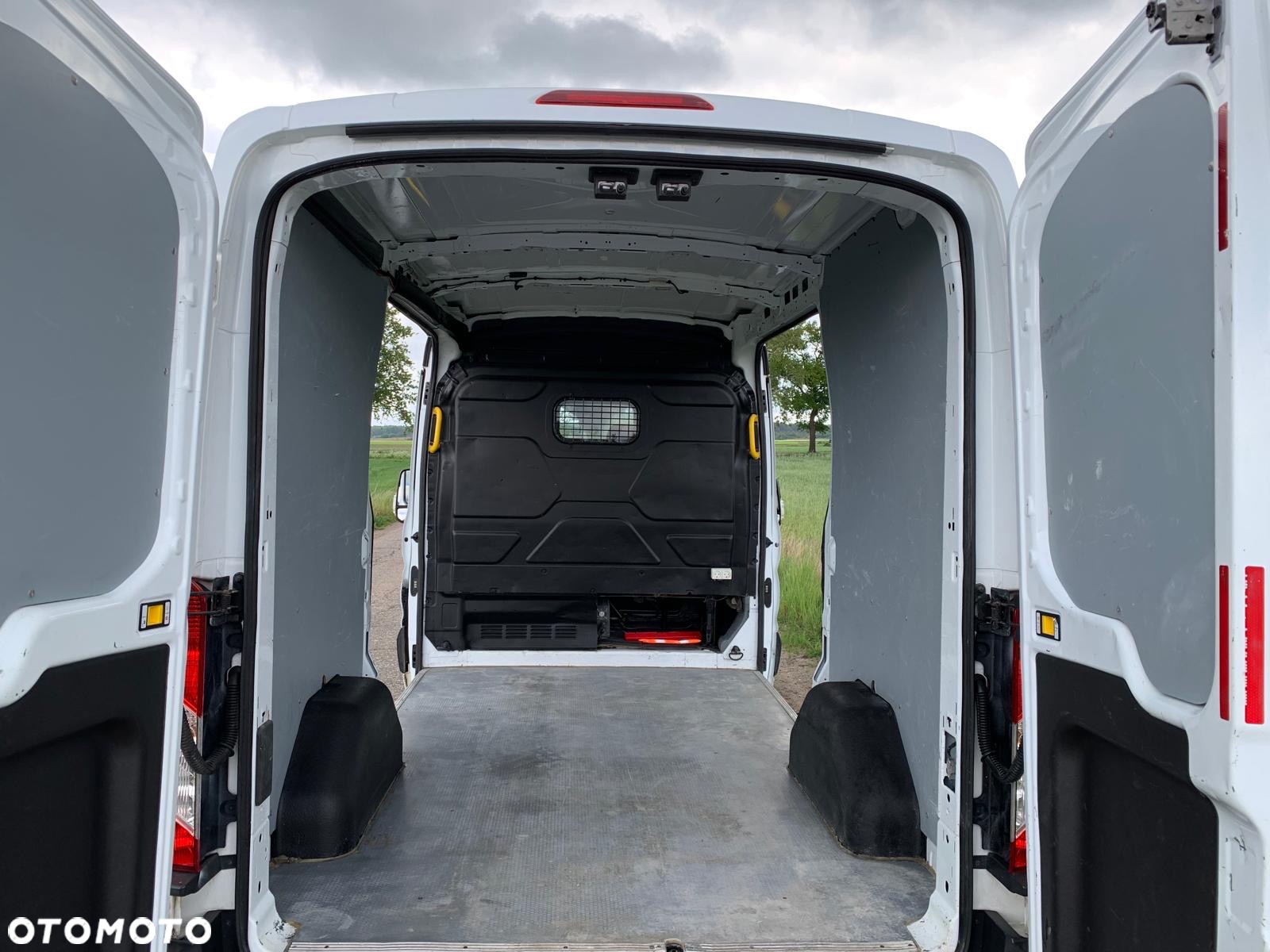 Ford Transit - 11