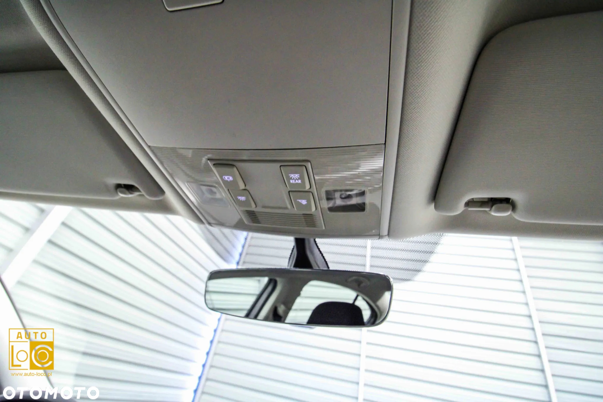 Volkswagen Passat 1.4 TSI BMT Trendline - 33