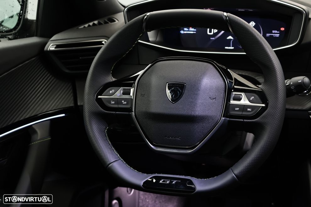 Peugeot e-2008 54 kWh GT - 17