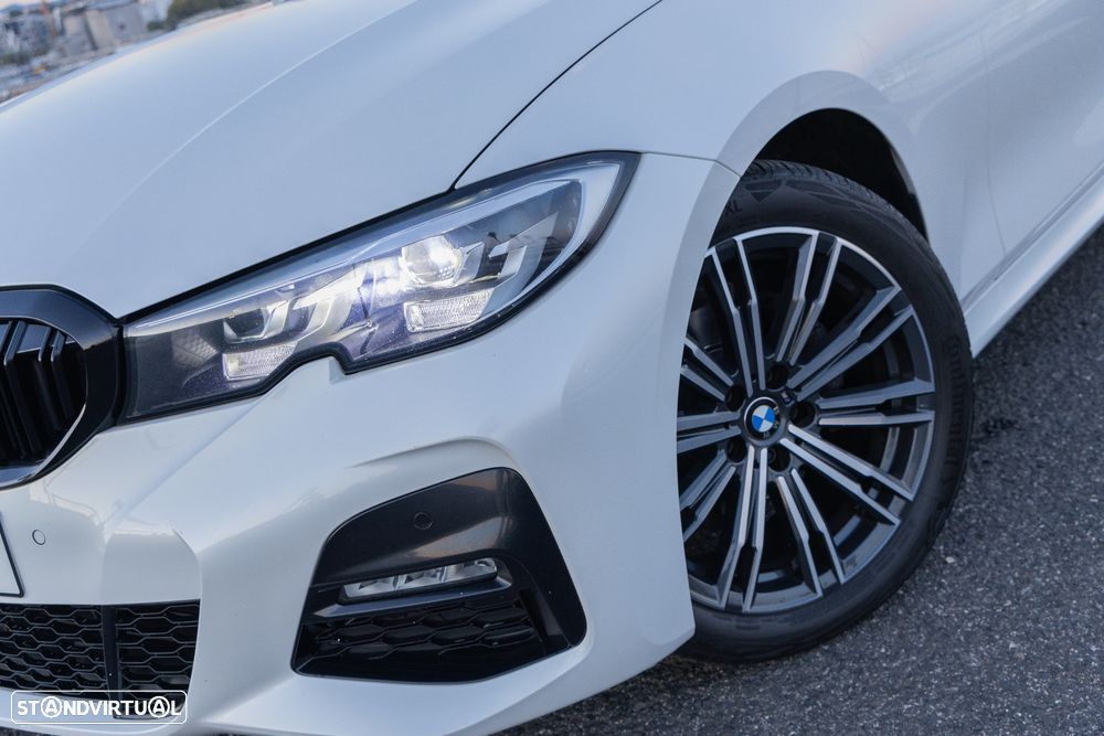 BMW 320 i Touring Aut. M Sport - 2
