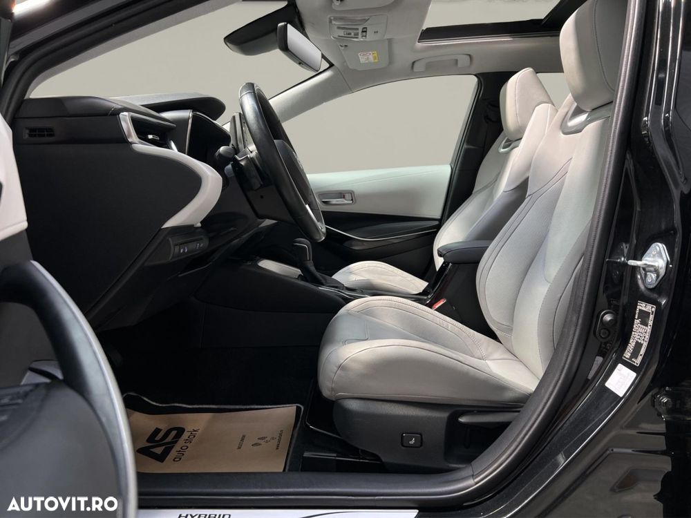Toyota Corolla 2.0 Lounge - 16
