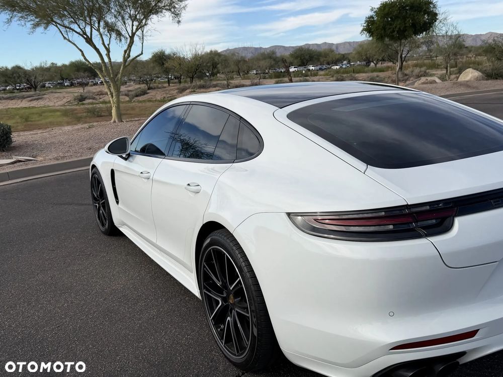 Porsche Panamera - 11