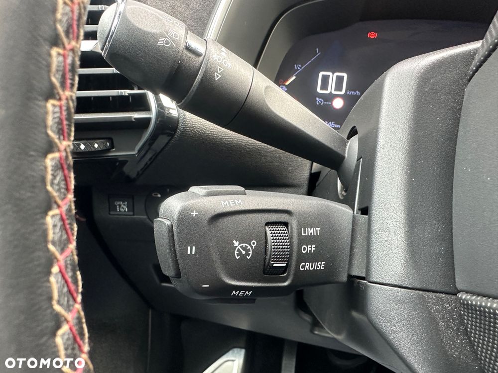 DS Automobiles DS 7 Crossback - 32