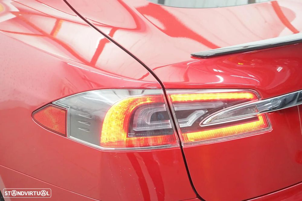 Tesla Model S 85 - 15
