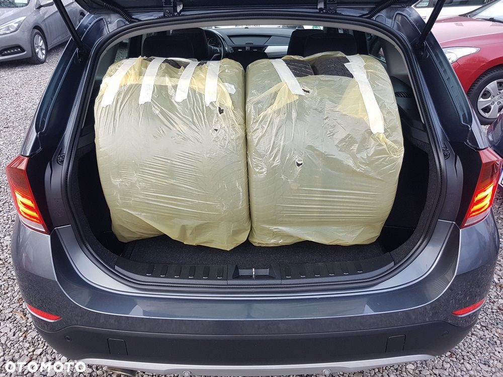 BMW X1 xDrive18d - 23