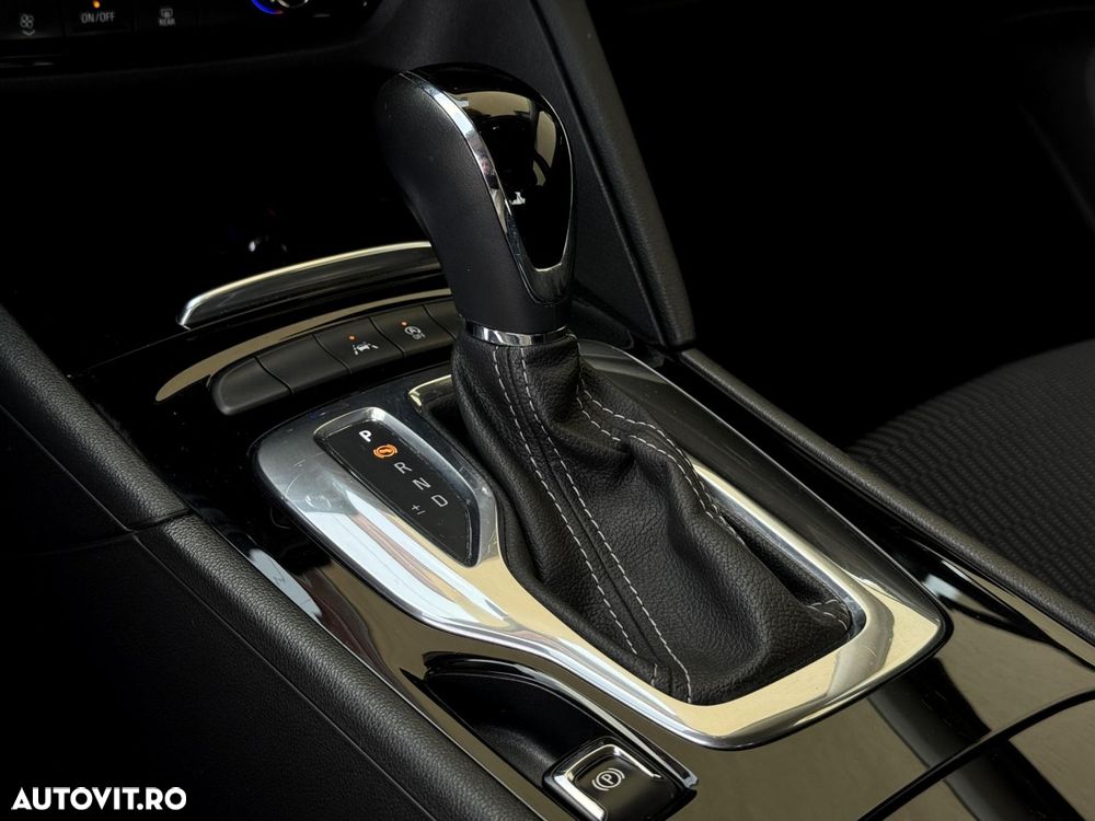 Opel Insignia - 17