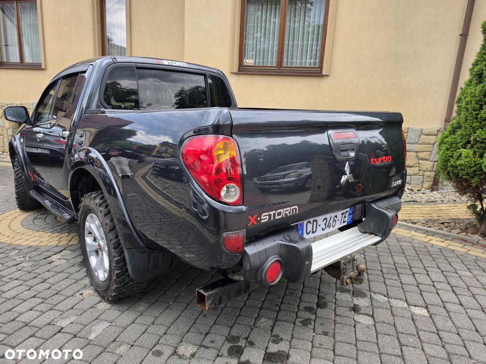 Mitsubishi L200 - 15