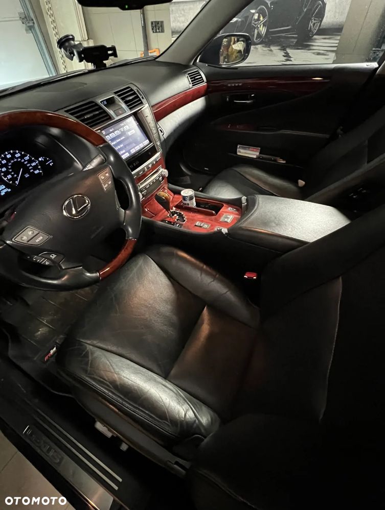 Lexus LS 460 Elite AWD - 23