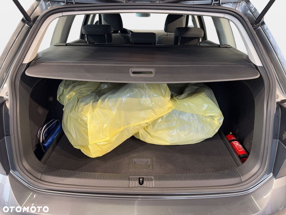 Volkswagen Golf Variant - 15