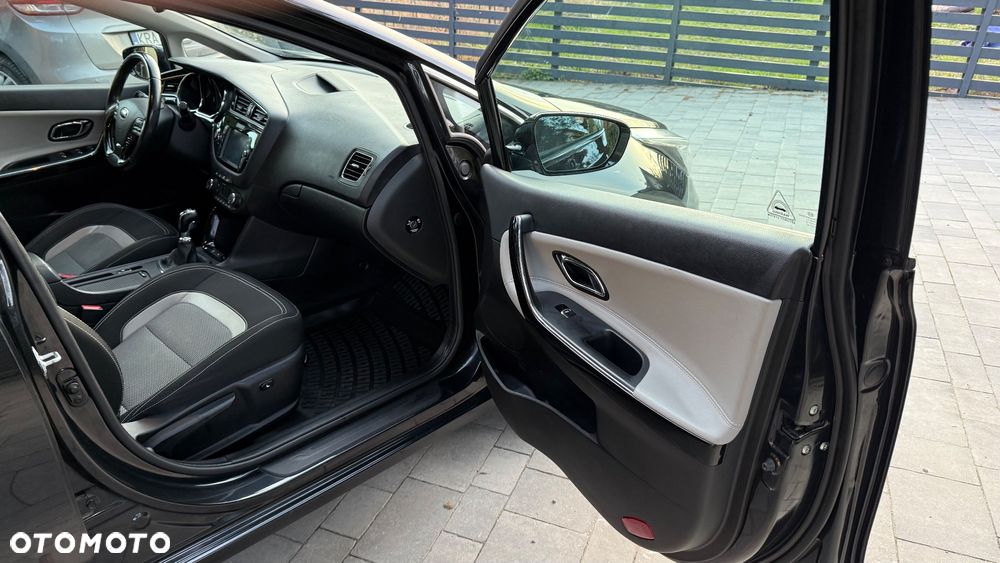 Kia Ceed 1.6 CRDi 136 ISG Platinum Edition - 35