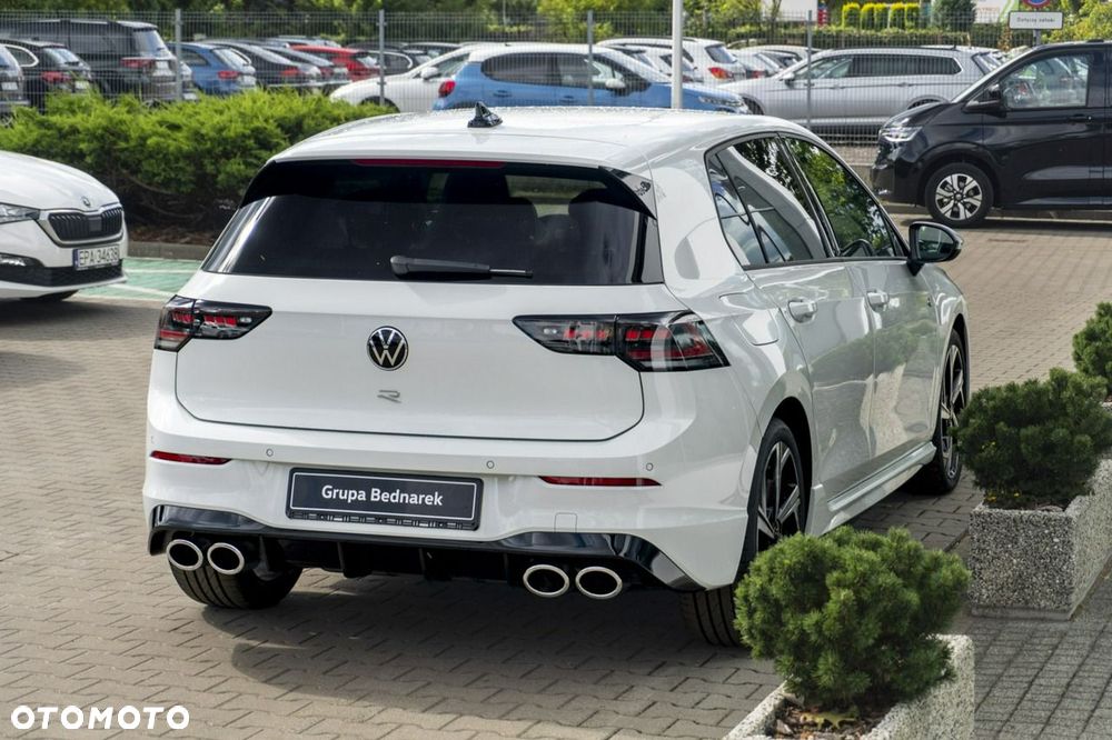 Volkswagen Golf - 9